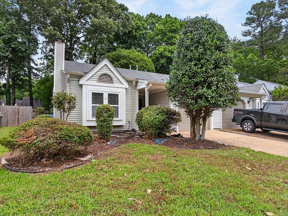 1st image of 227 Ashridge Ln