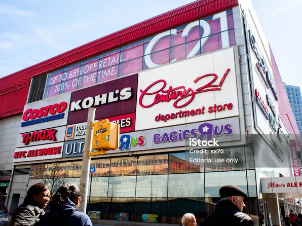 63-45 Saunders Street image 21 of 21