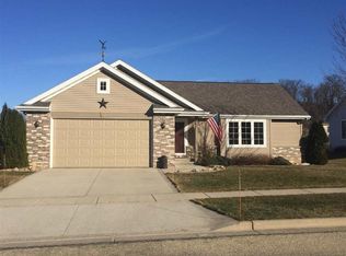 149 Valle Tell Dr, New Glarus, WI 53574