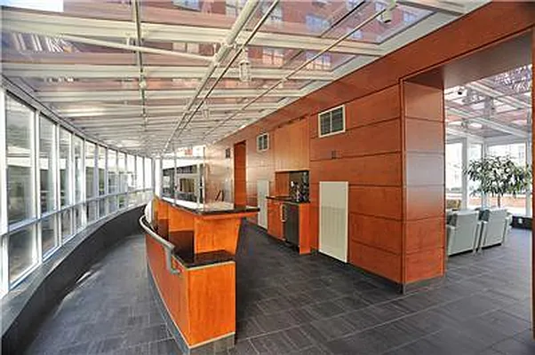 Sold by R New York | media 10