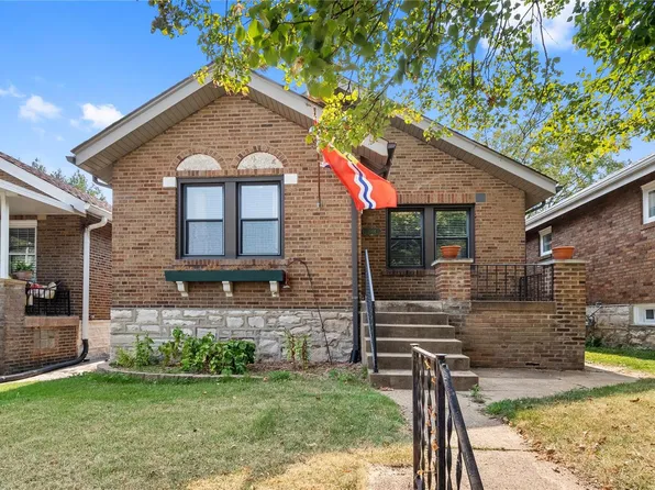 3904 Burgen Ave, Saint Louis, MO 63116