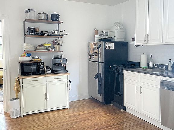 5th image of 774 Union St APT 10