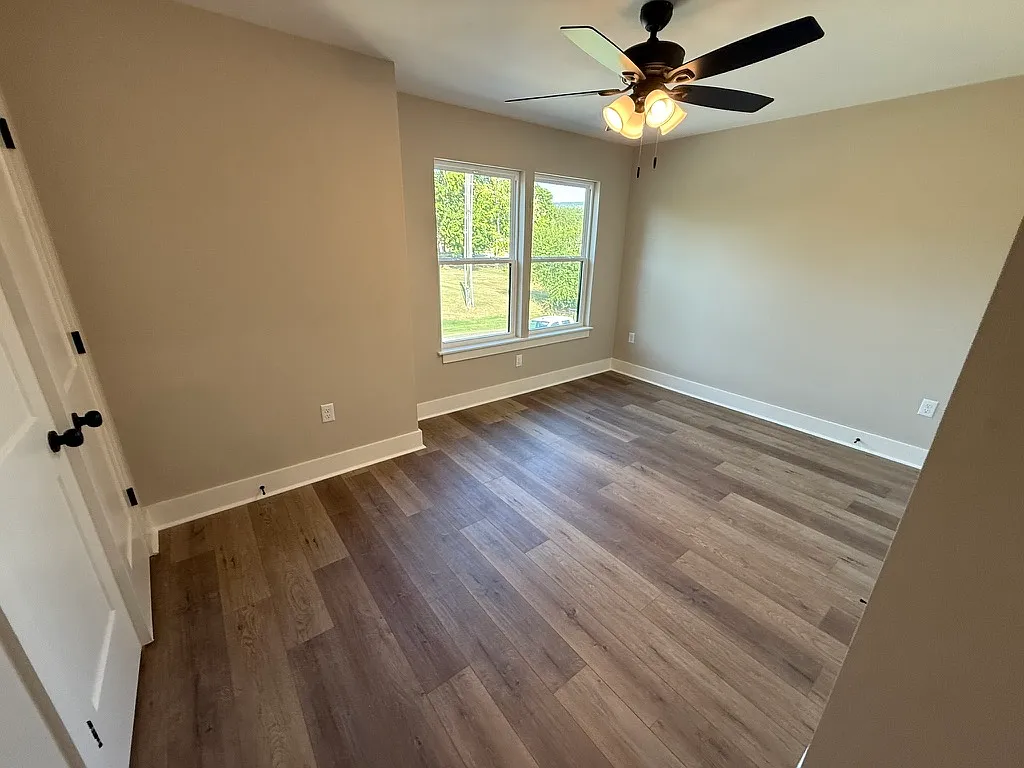 208 S. Plum - 1 — Photo 4