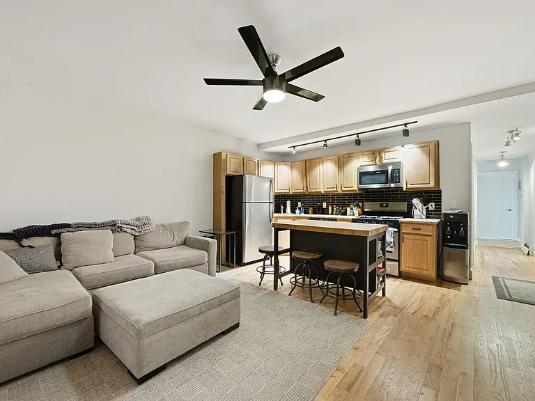 1017 Park Ave #G — Photo 5