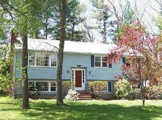 1 Glenridge Dr, Bedford, MA 01730