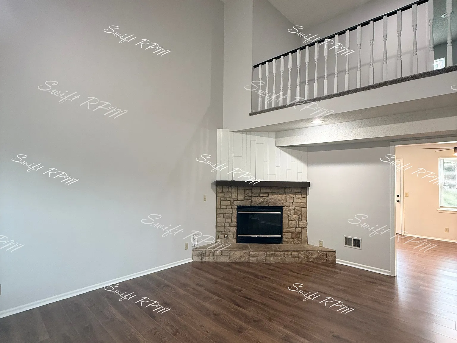 6704 W 150th St — Photo 2