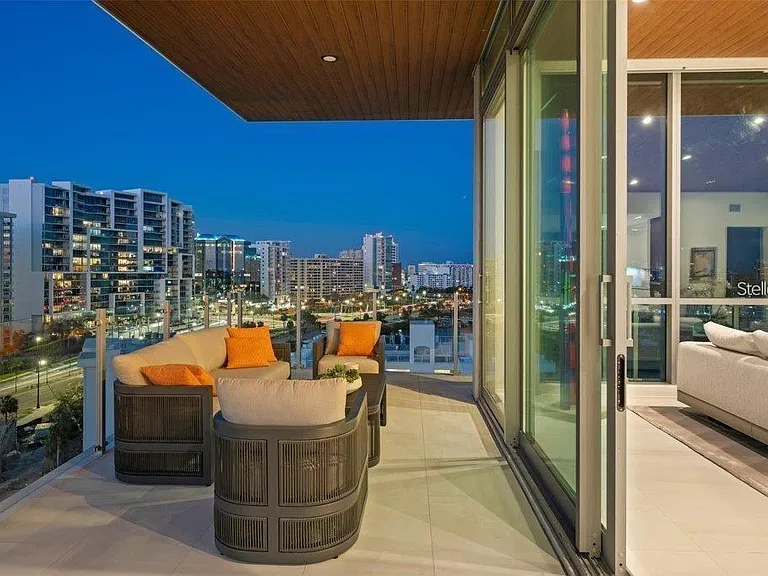 111 Golden Gate Point #Penthouse 802 — Photo 16