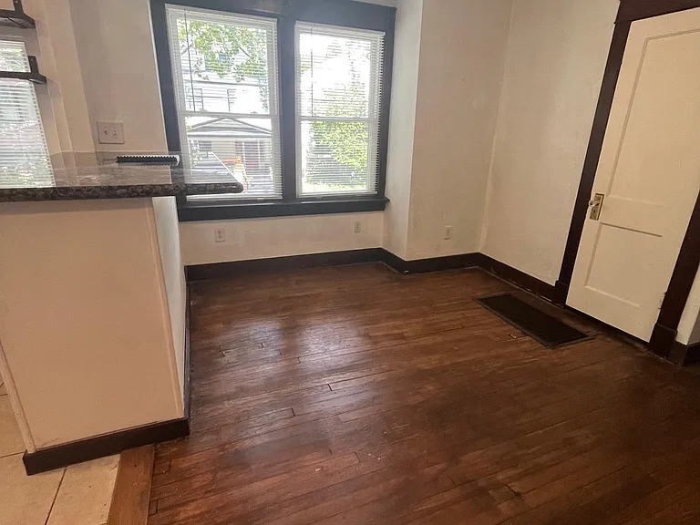 4100 Campbell St — Photo 12