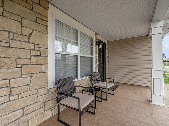 5th image of 952 Applecross Dr