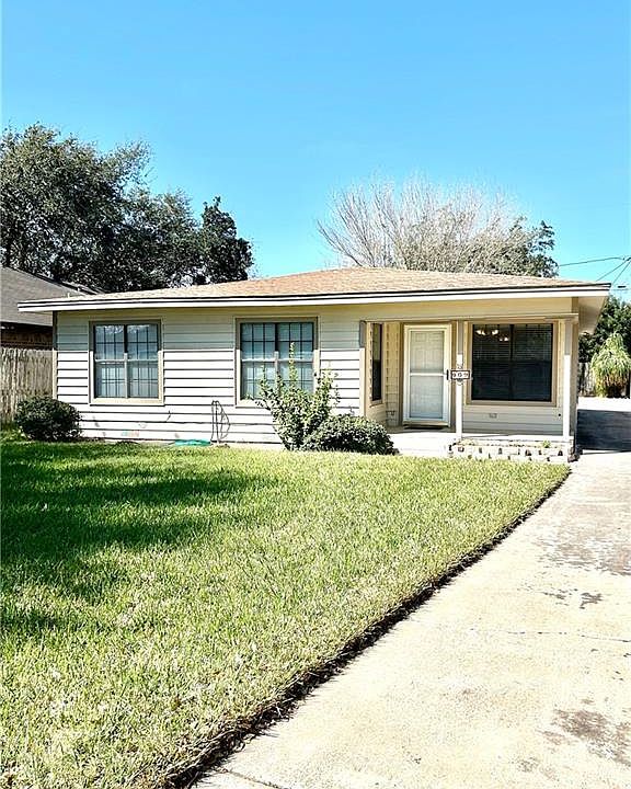 1st image of 909 S 16th Ave
