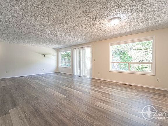 4th image of 6508 NW Lupin St
