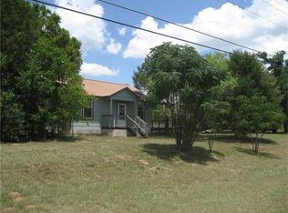 104 N End Rd, Bastrop, TX 78602