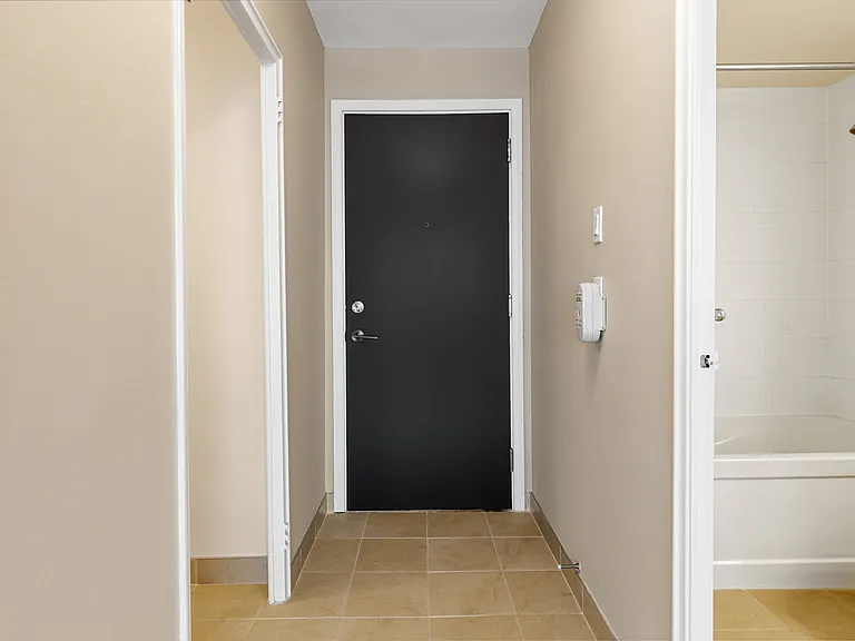 111 Wurtemburg St — Photo 16