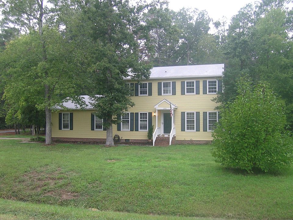 Spacious Yard
