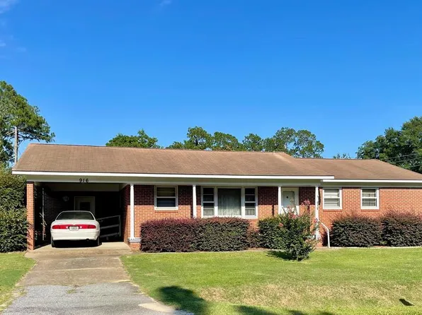 916 Peacock Dr, Ashburn, GA 31714