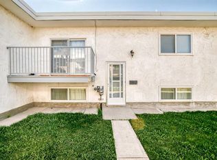 4503 N 75th St NW #3, Calgary, AB T3B2M7