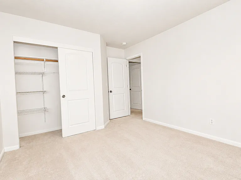 Bedroom Upstairs 4