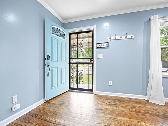 5th image of 1068 Goodman St