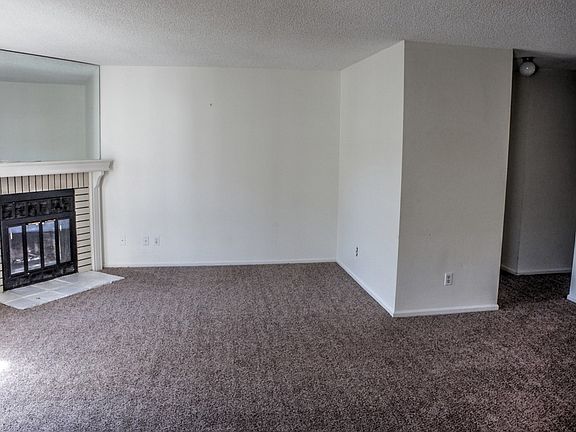 4th image of 12533 E Pacific Cir Unit D