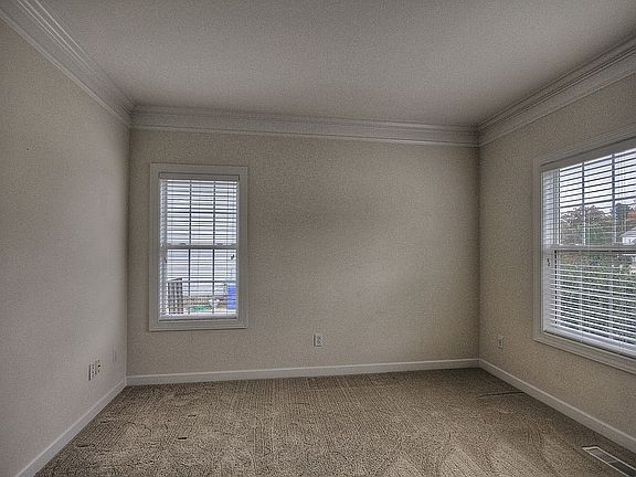 4th image of 114 Crossbow Ln