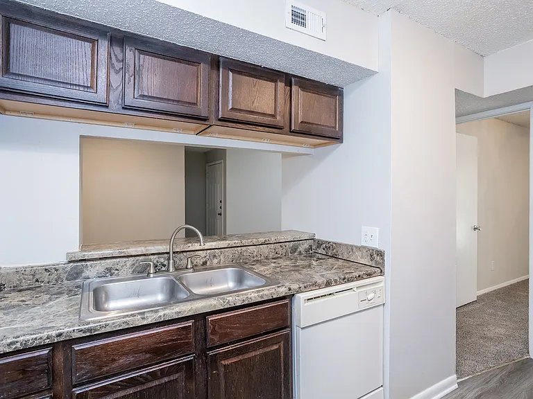 Oak Tree Village Kitchen (3 Bedroom 1313sq ft)