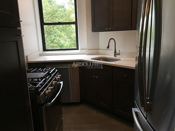 3rd image of 2170 Madison Ave APT 6H