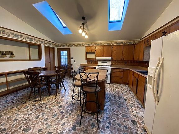 3rd image of 248 S Grant St #167020