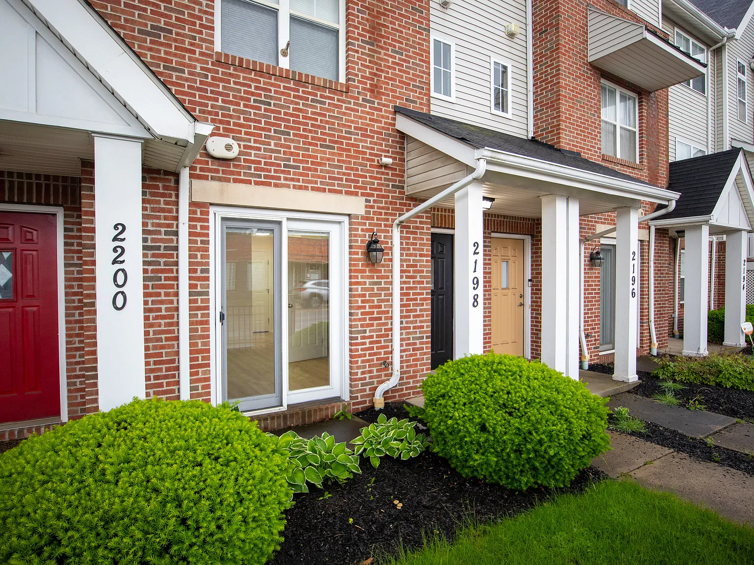 3 bed, 1666 sqft, $1,995 — Photo 4