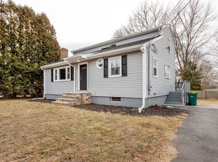 131 Arnold Rd, Norwood, MA 02062