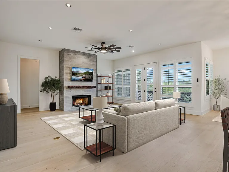 935 Wesley Ridge Dr — Photo 8
