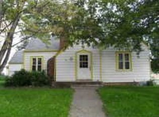 712 S Orchard St, Madison, NE 68748