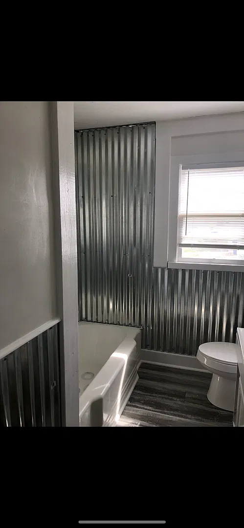 Cozy 3 bedroom in Downtown Funston — Photo 4