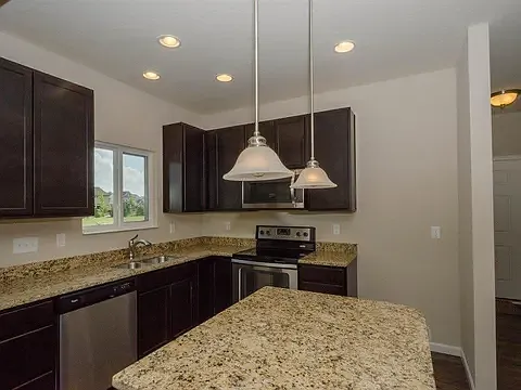 1544 Bear Lake Dr — Photo 8