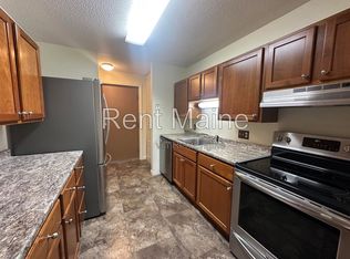 26 Longrale Park, Bangor, ME 04401