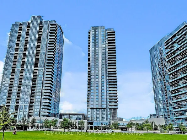 255 Village Green Sq #808, Toronto, ON M1S 0L7