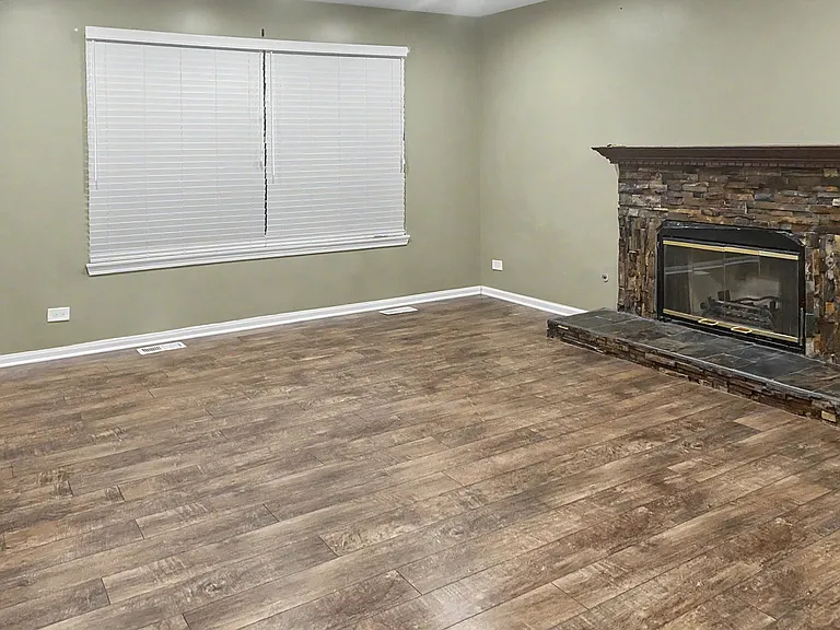 1213 Pennsbury Ln — Photo 6