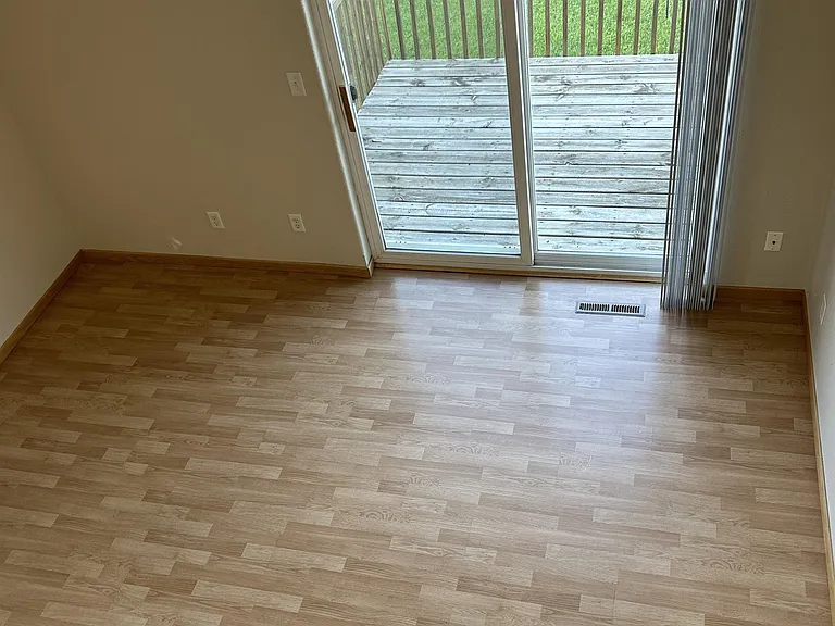 3240 E Capitol Ave — Photo 7
