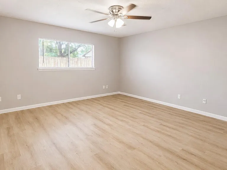 22131 Pearl Lake Dr — Photo 12