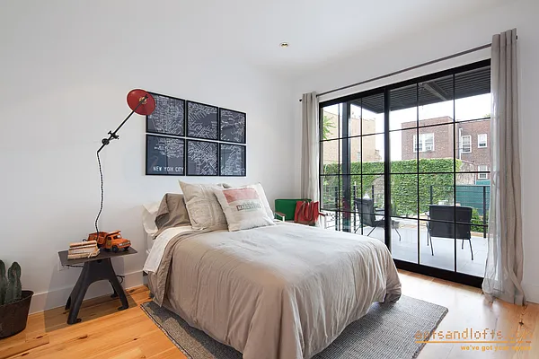 Sold by aptsandlofts.com | media 43