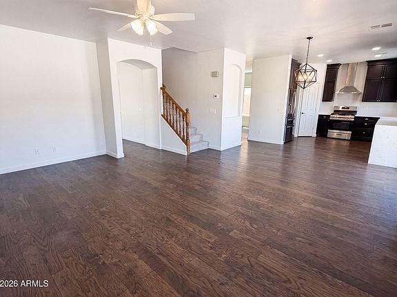 3rd image of 18170 W MISSION Lane