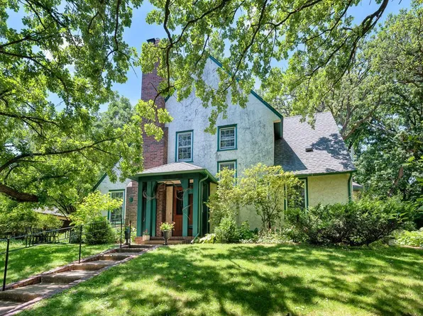 25 Benhill Rd, Saint Paul, MN 55105