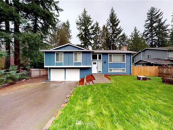 2nd image of 2074 NE Eton Ln