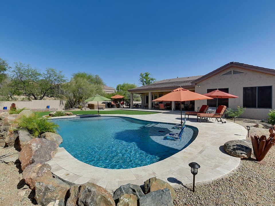 1st image of 24 E Sagebrush Dr