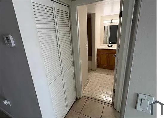 2581 NW 56th Ave #F — Photo 6