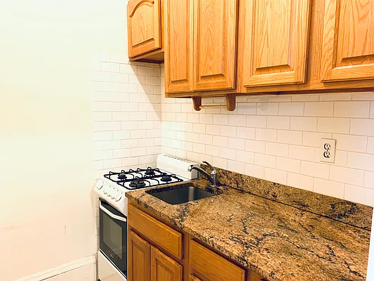 Rented by Ovation Properties, LLC | media 32