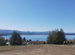 275 3rd St, Mount Waddington, BC V0N 3E0