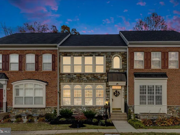 2508 Blue Pool Dr, Woodbridge, VA 22191