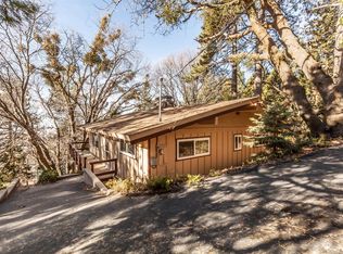 30715 Knoll View Dr, Running Springs, CA 92382