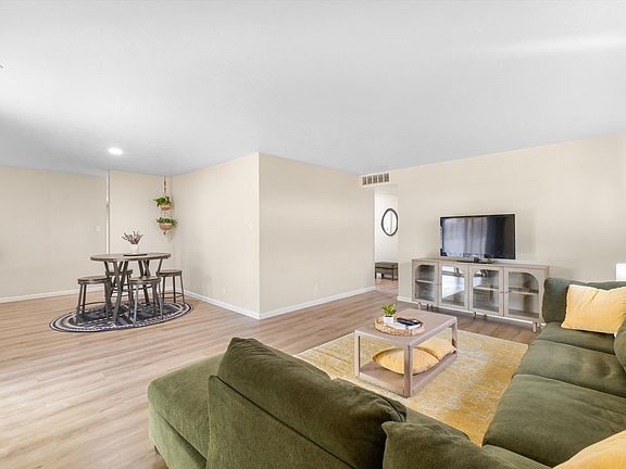 4th image of 4508 Douglas Macarthur Rd NE