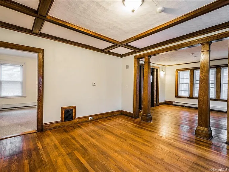 212 S Highland St — Photo 2